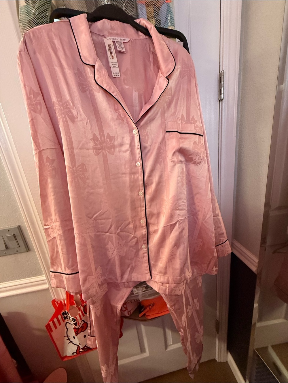 NWT XXL Victoria's Secret Pink Satin Pajama Set